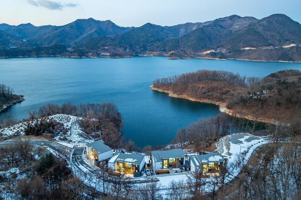 Jecheon The Shine Cheongpung Hotel Exterior photo